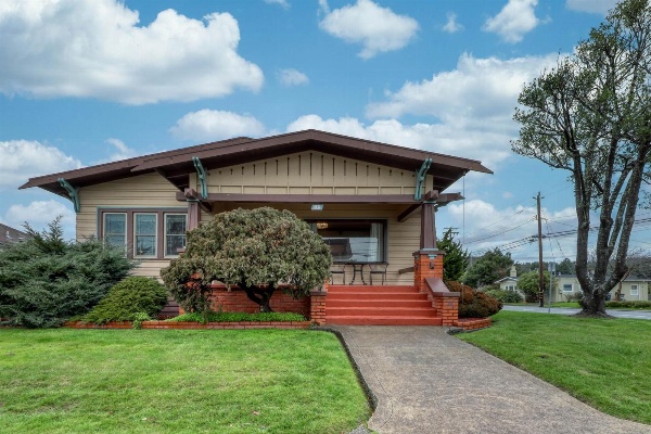Classy Craftsman image 1