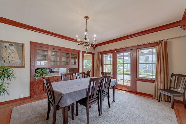 Classy Craftsman image 3